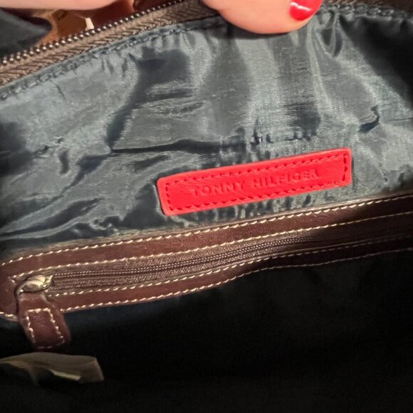 Tommy Hilfiger Crossbody Bag Purse 11x12 - Picture 6 of 10